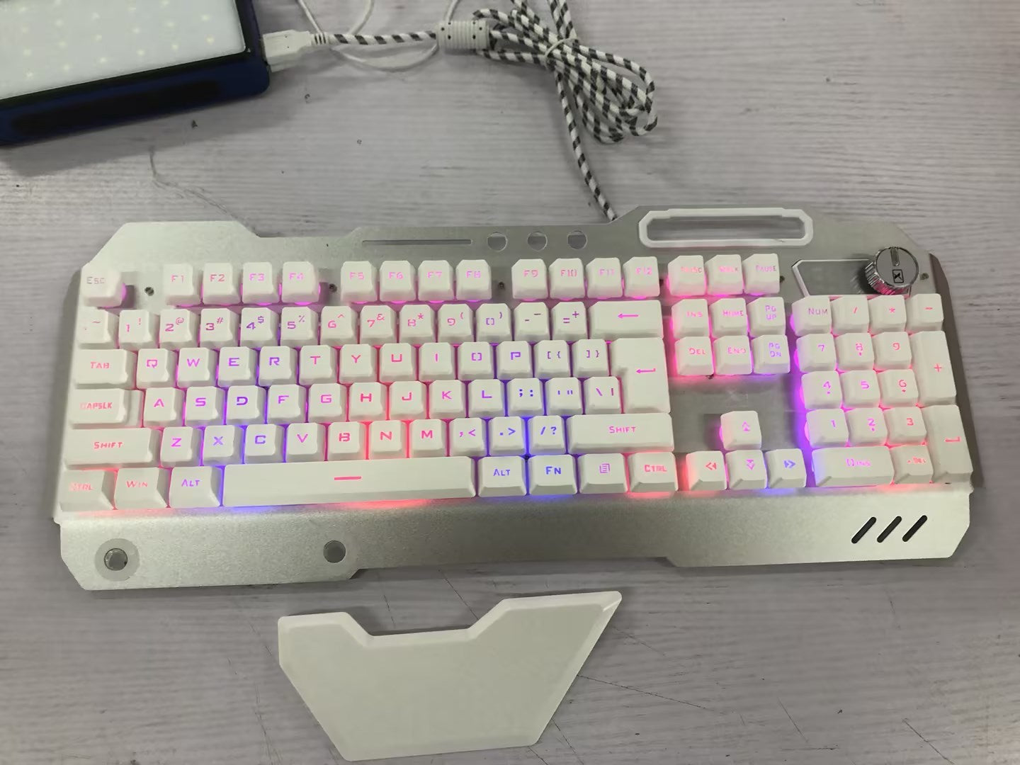 Wired Gaming Keyboard with Phone Holder